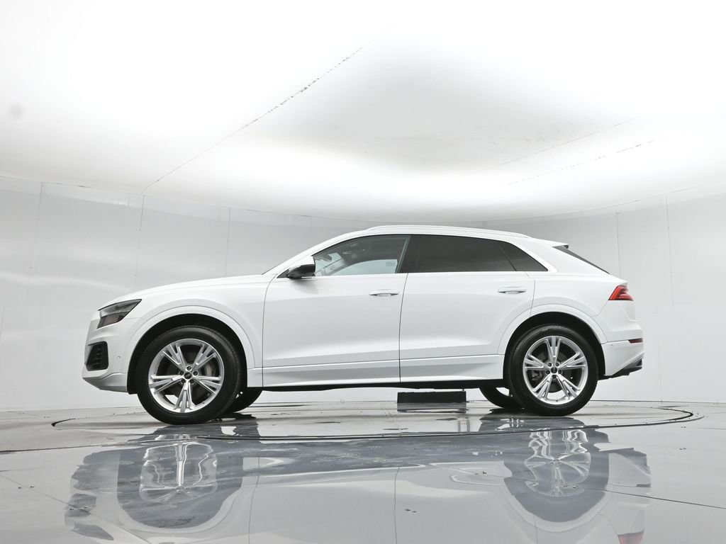 Used 2023 Audi Q8 Premium Plus image 7