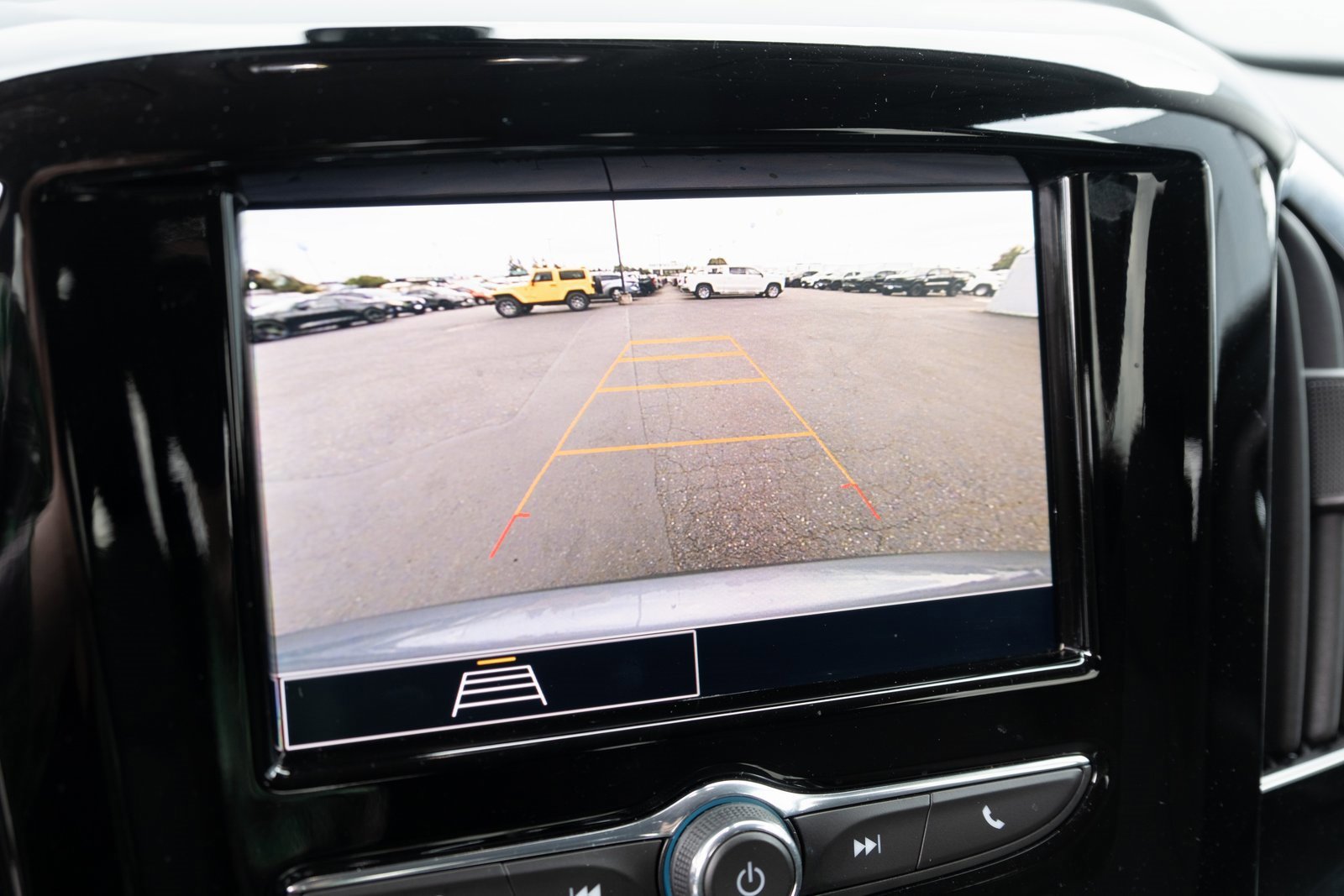 Used 2021 Chevrolet Traverse LS image 4