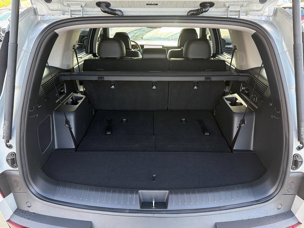 Used 2024 Hyundai Santa Fe Limited FWD image 18