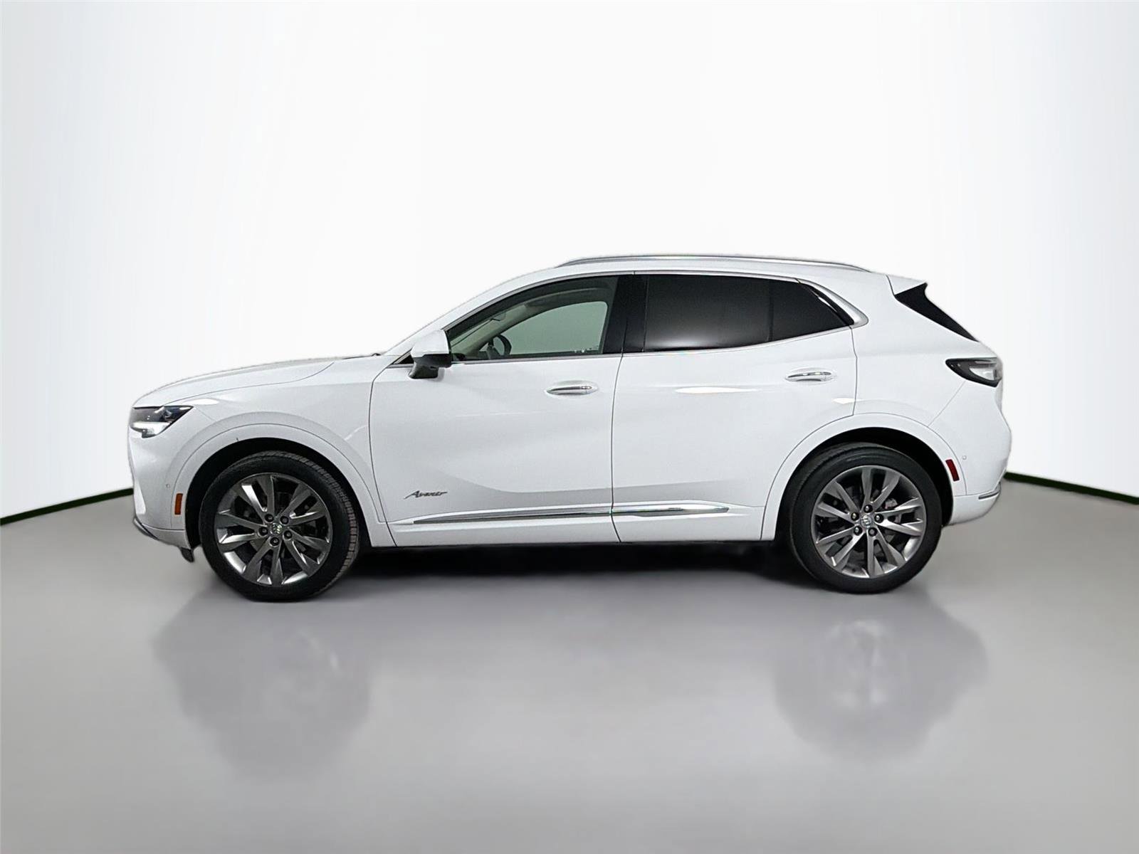 Used 2022 Buick Envision Avenir w/ Technology Package II FWD image 8