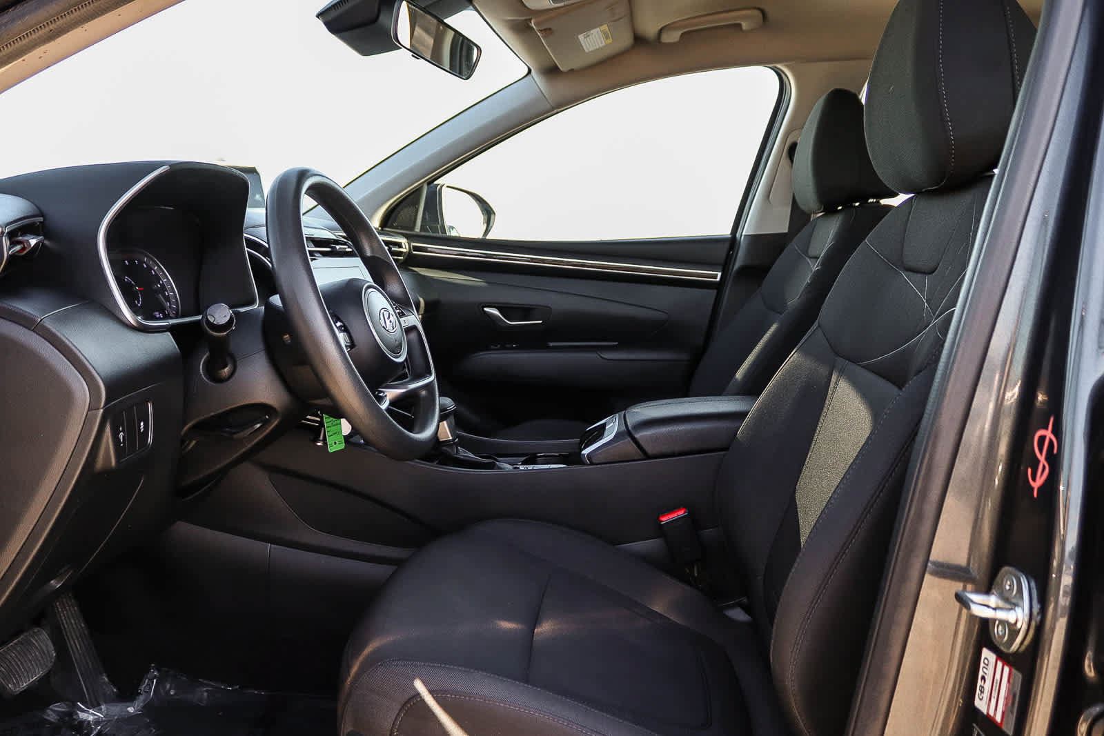 Used 2023 Hyundai Tucson SE AWD/4WD image 17