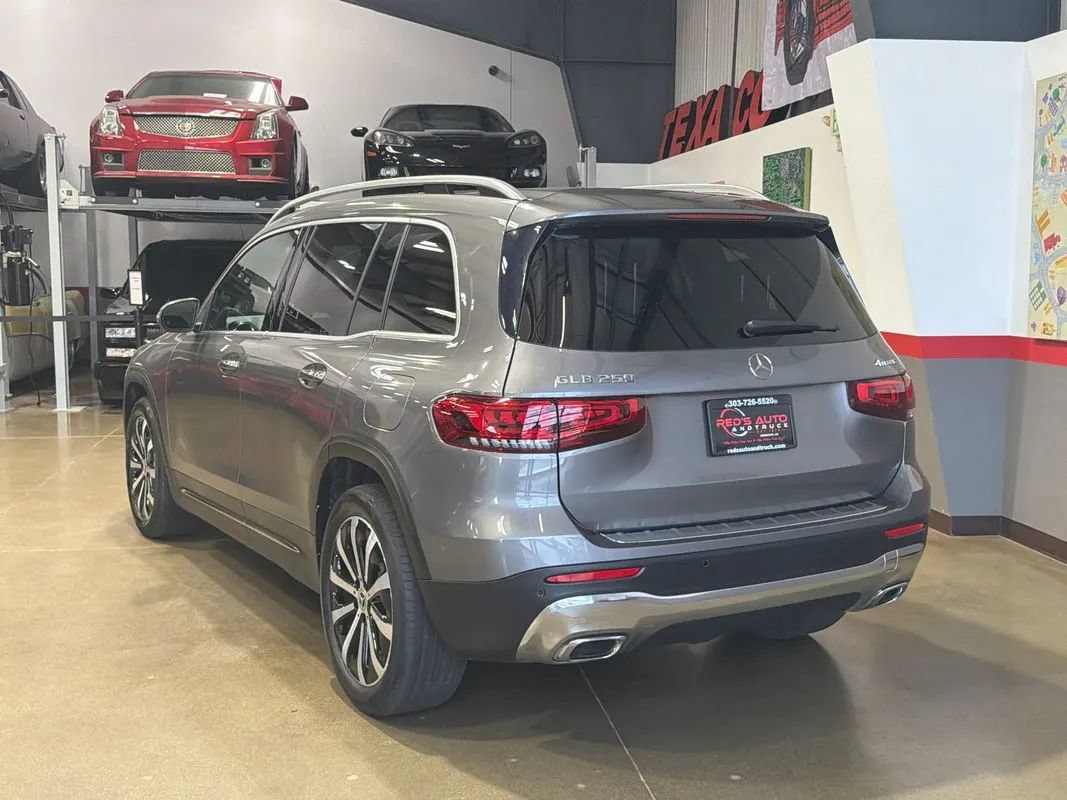 Used 2022 Mercedes-Benz GLB 250 4MATIC image 46