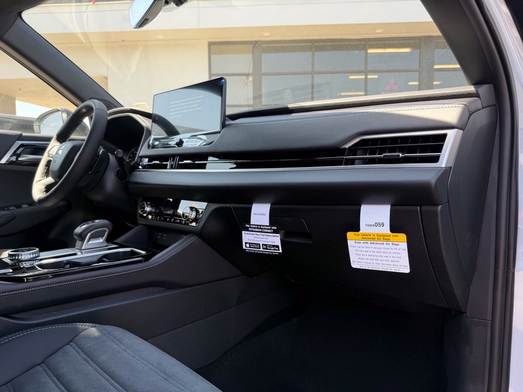 New 2026 Mitsubishi Outlander LE FWD image 17