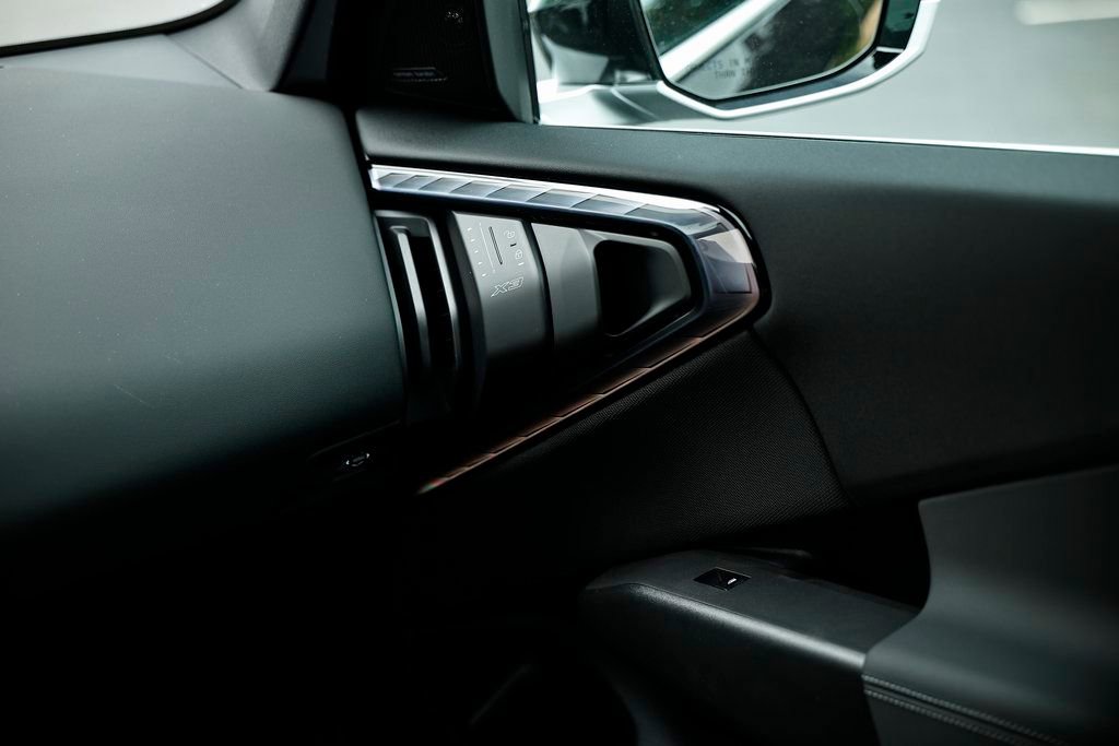 Used 2025 BMW X3 xDrive30i w/ Premium Package image 27