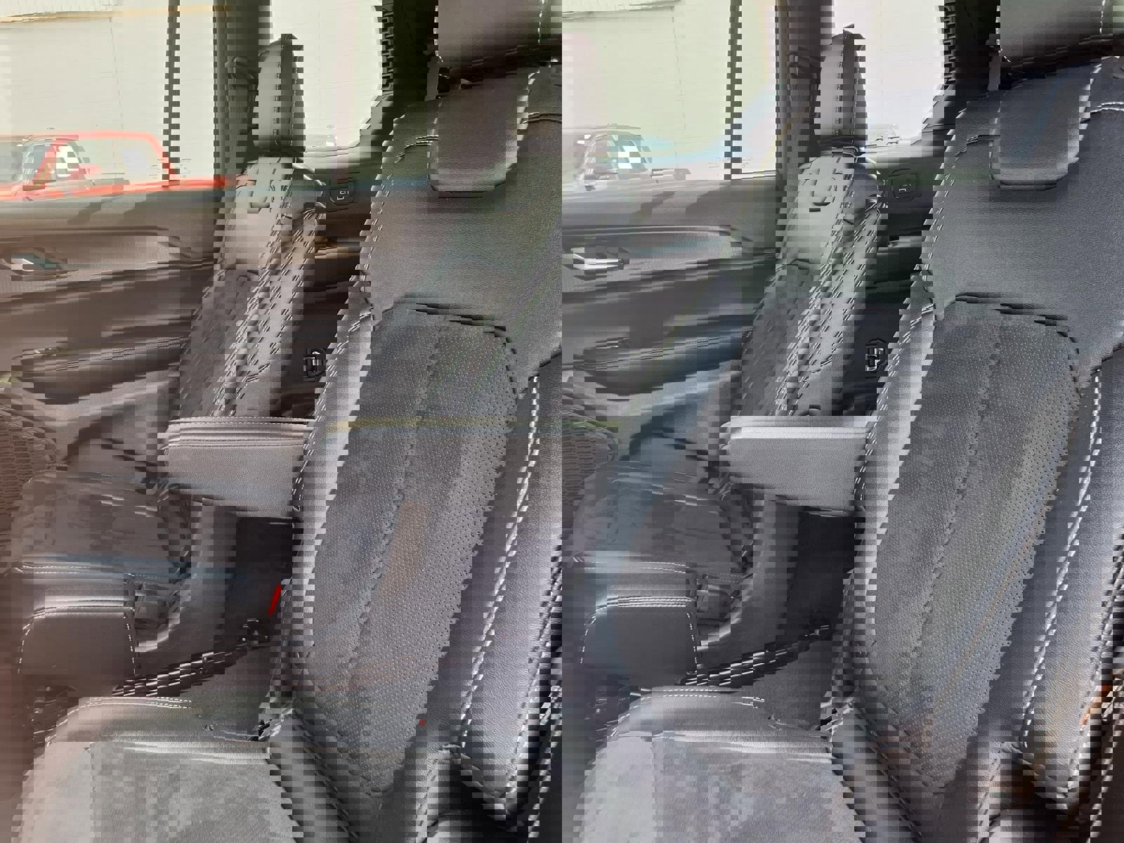 Used 2023 Jeep Grand Cherokee L Laredo image 7