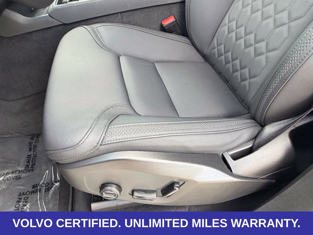 Certified 2025 Volvo XC90 B5 Core AWD/4WD image 32