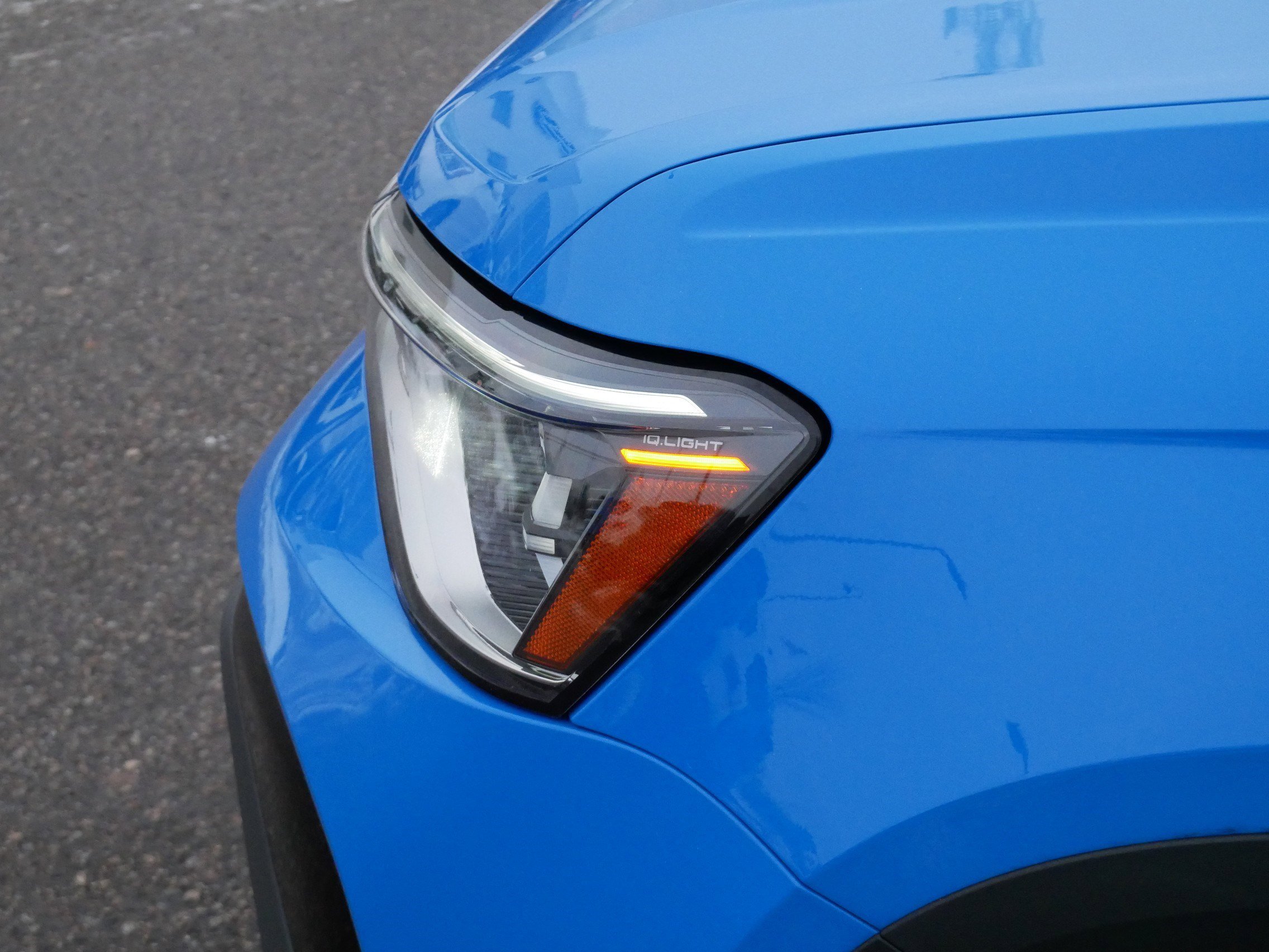 Certified 2025 Volkswagen Taos SE image 16