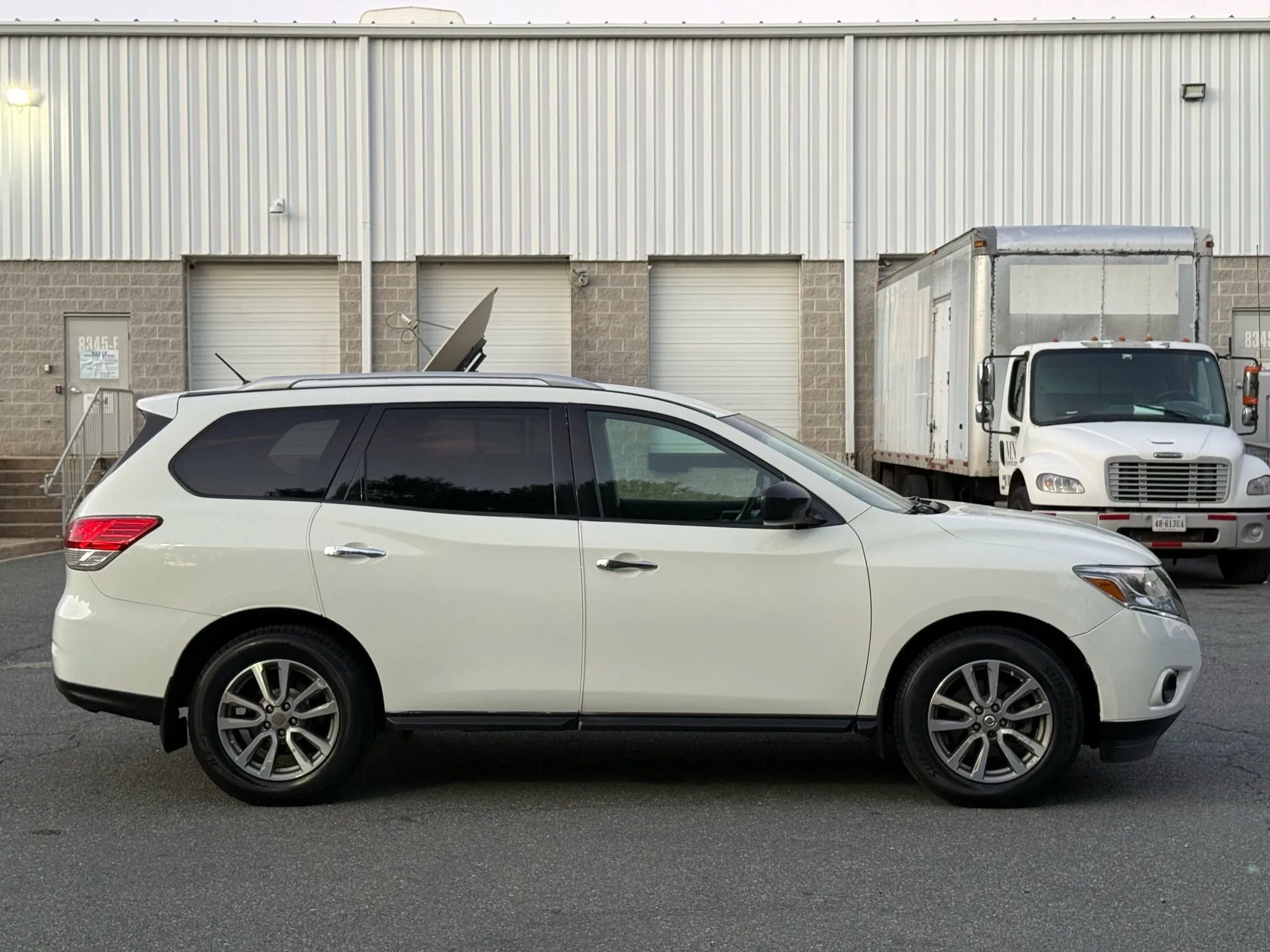 Used 2016 Nissan Pathfinder S image 14