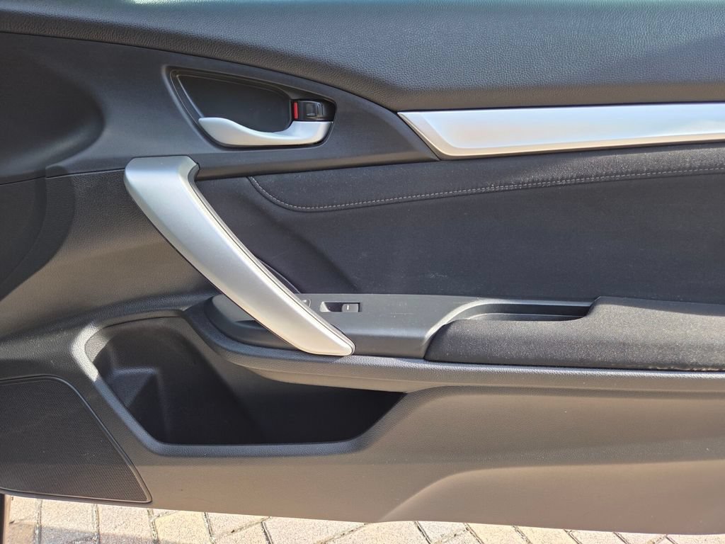 Used 2020 Honda Civic EX image 18