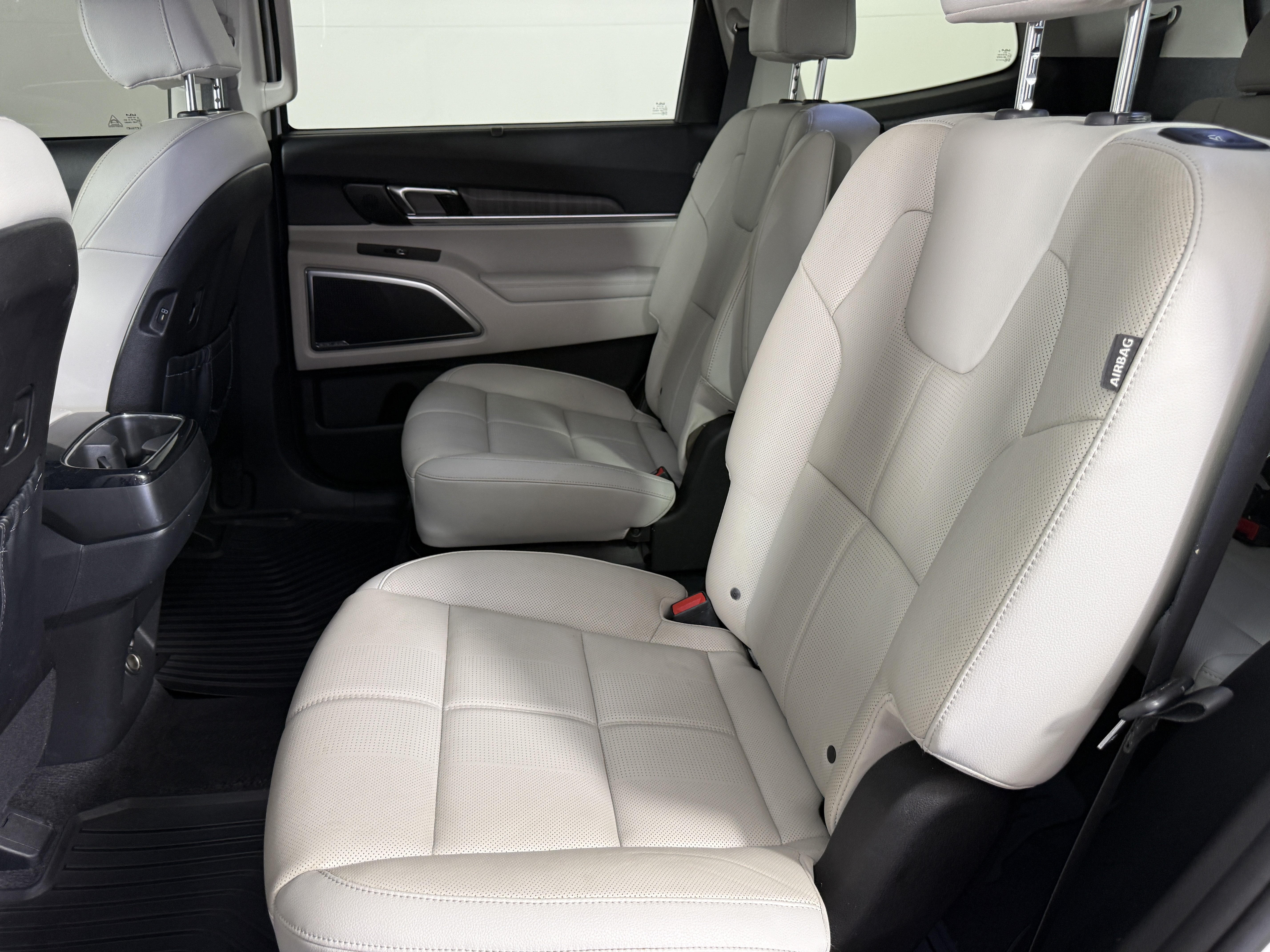 Used 2023 Kia Telluride SX FWD image 13