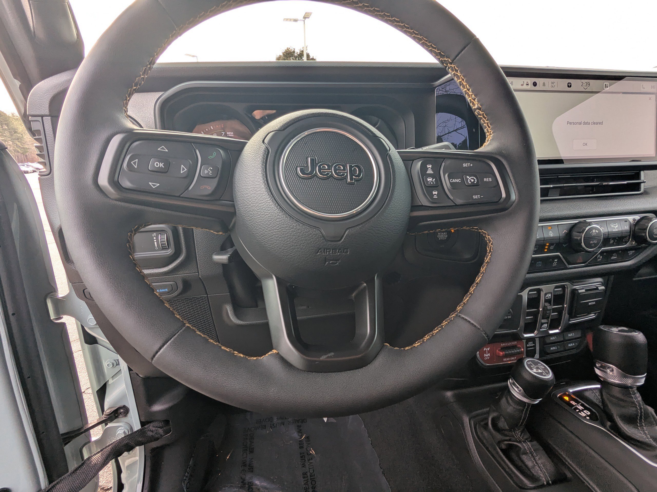 Used 2024 Jeep Wrangler Unlimited image 17