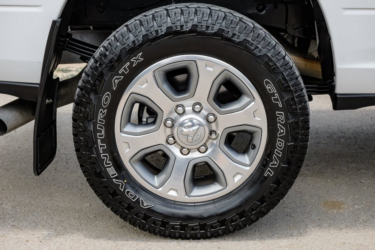 Used 2025 RAM 3500 Laramie AWD/4WD image 62