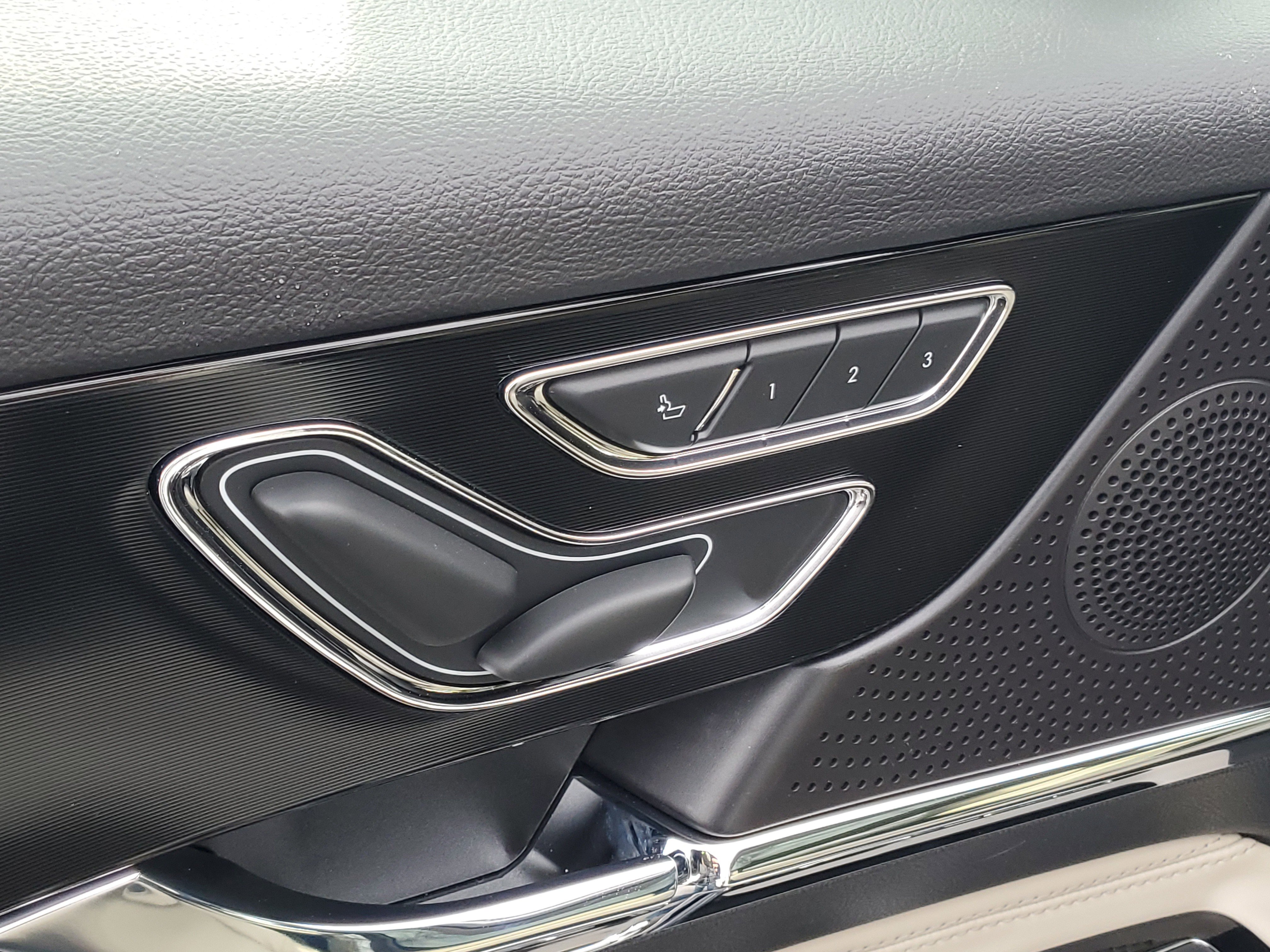 New 2026 Lincoln Corsair Premiere image 9