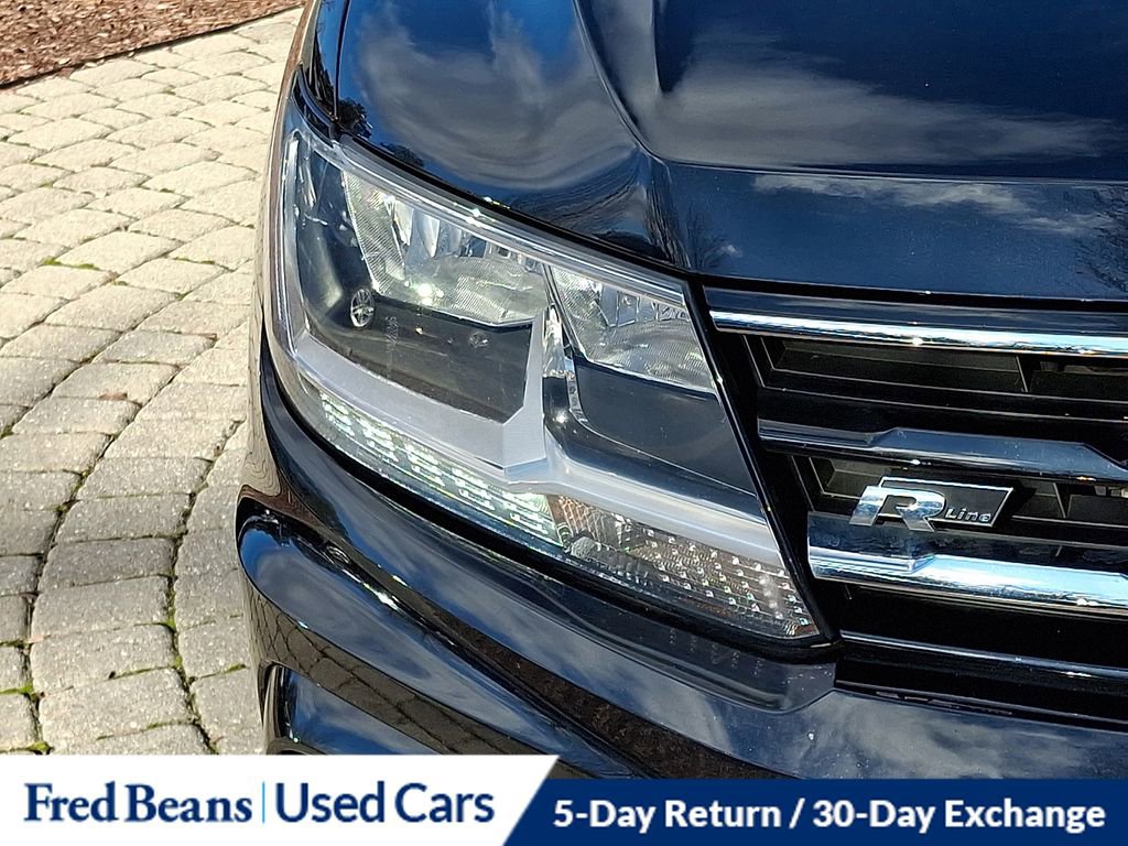 Used 2021 Volkswagen Tiguan SE R-Line image 10