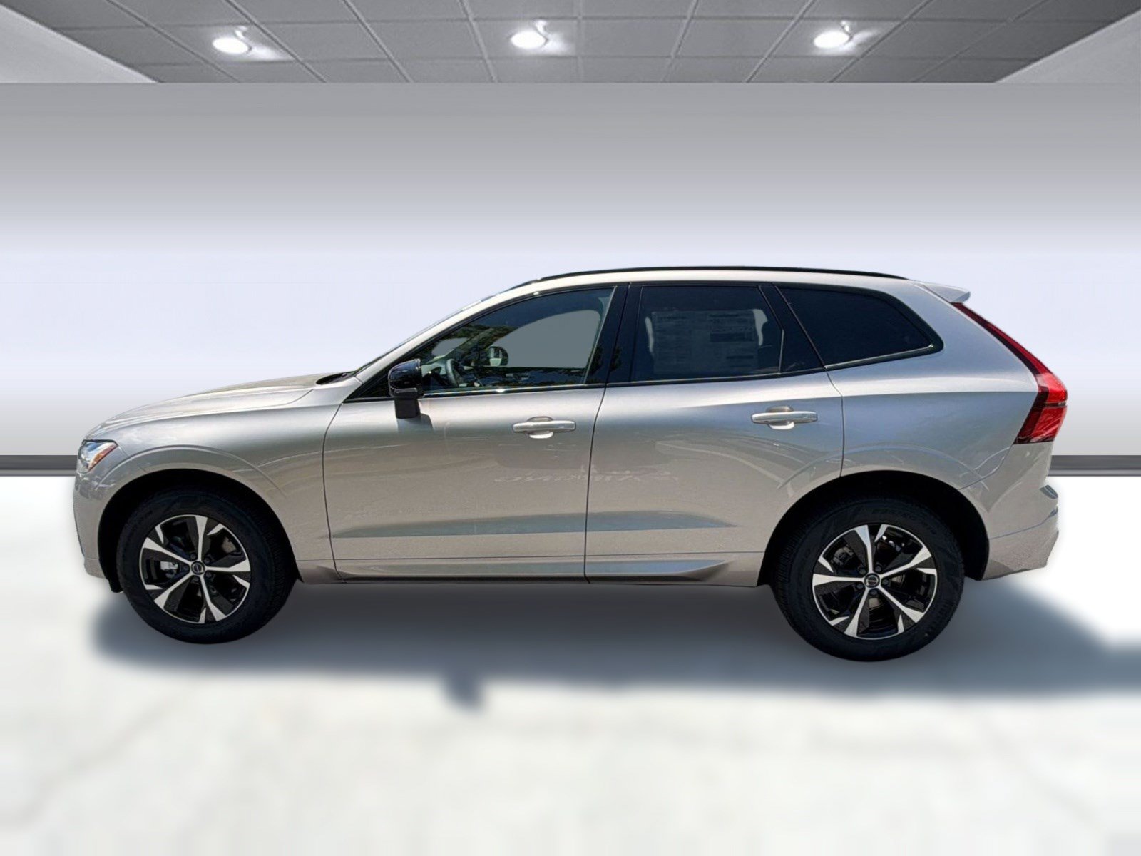 New 2026 Volvo XC60 B5 Core AWD/4WD image 2