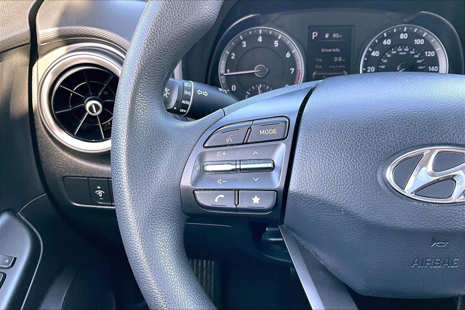 Used 2022 Hyundai Kona SE AWD/4WD image 18