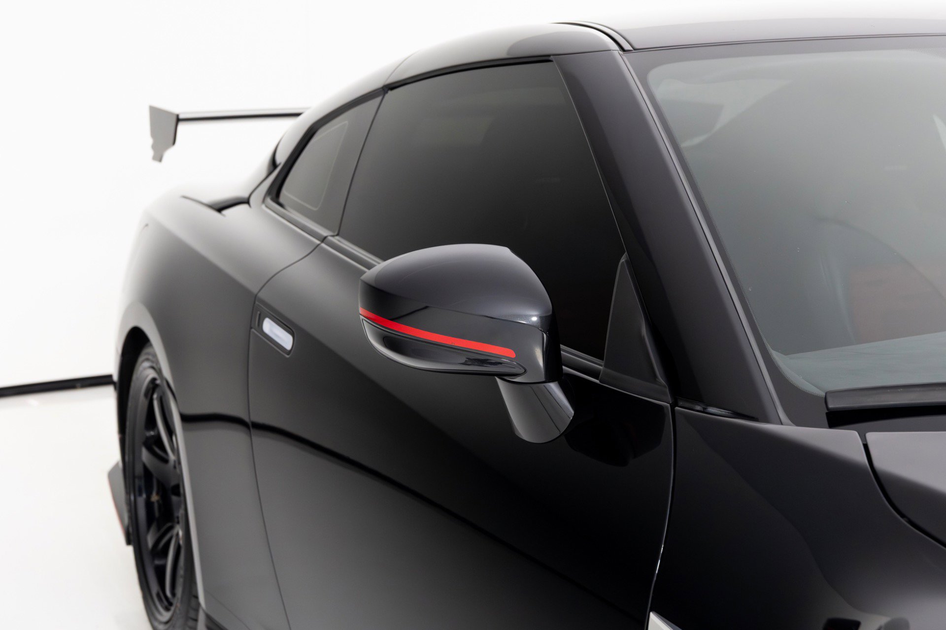 Used 2017 Nissan GT-R NISMO image 45