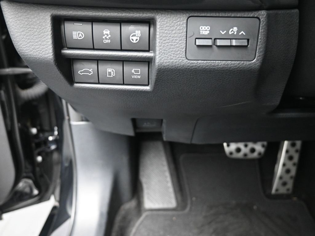 Used 2019 Toyota Avalon Touring w/ Advanced Safety Package image 16