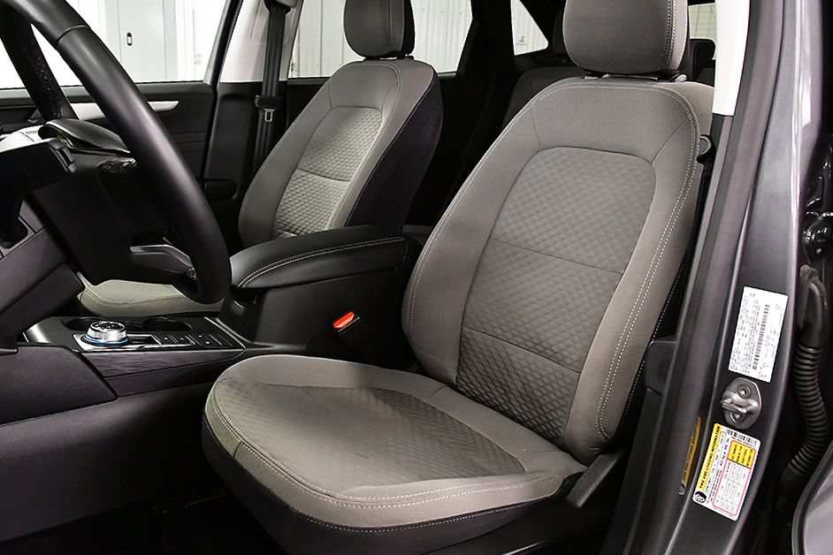 Used 2022 Ford Escape SE w/ SE Sport Appearance Package AWD/4WD image 30