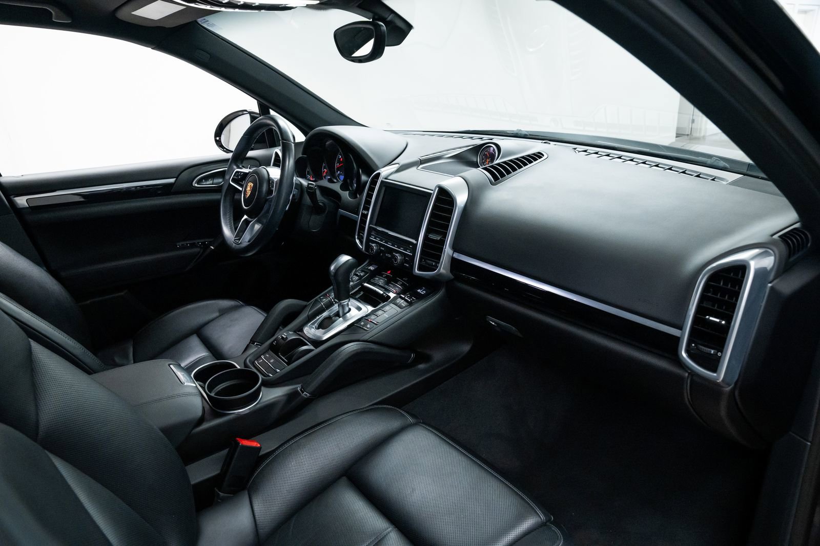 Used 2016 Porsche Cayenne image 26