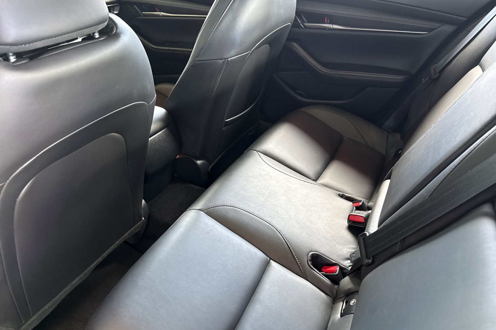 Used 2024 MAZDA MAZDA3 s FWD image 12