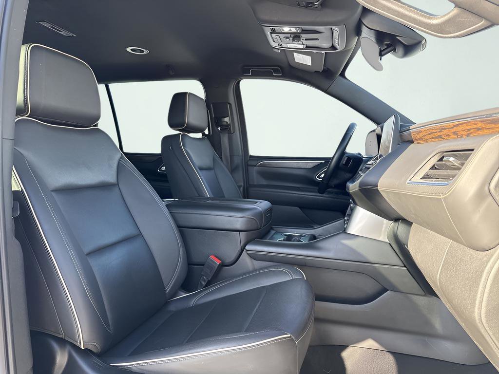 Used 2023 Chevrolet Suburban Premier AWD/4WD image 26