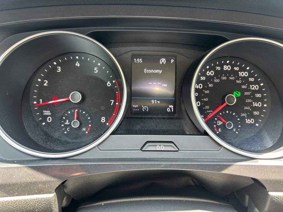 Used 2019 Volkswagen Tiguan SE w/ Panoramic Sunroof Package AWD/4WD image 11