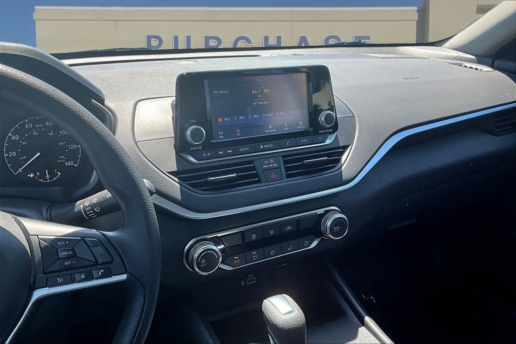 Used 2022 Nissan Altima 2.5 S FWD image 11