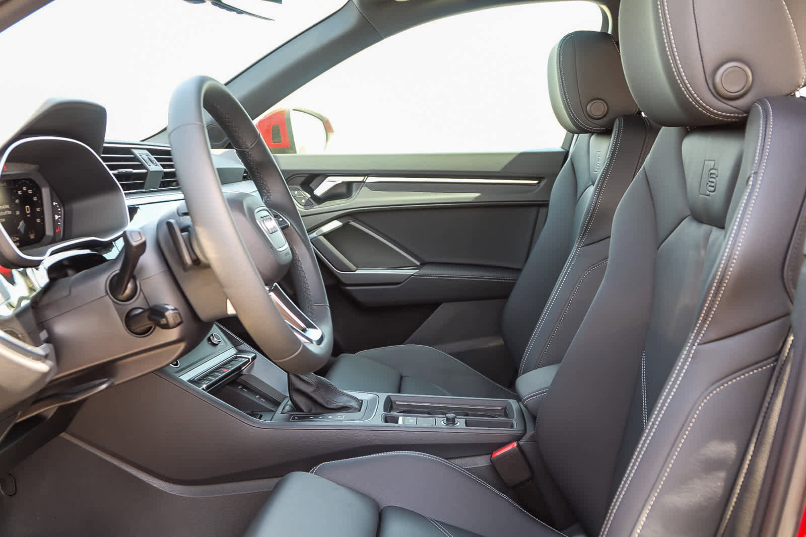 Used 2025 Audi Q3 2.0T Premium w/ Convenience Package image 17