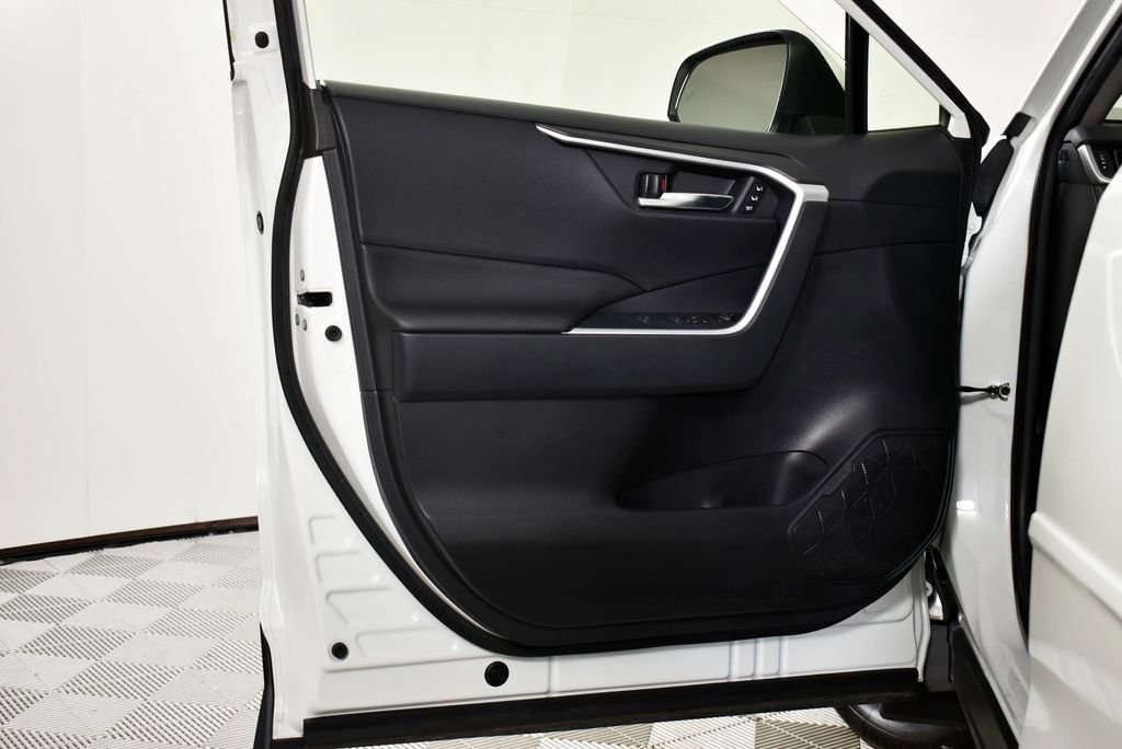 Certified 2022 Toyota RAV4 XLE Premium image 16