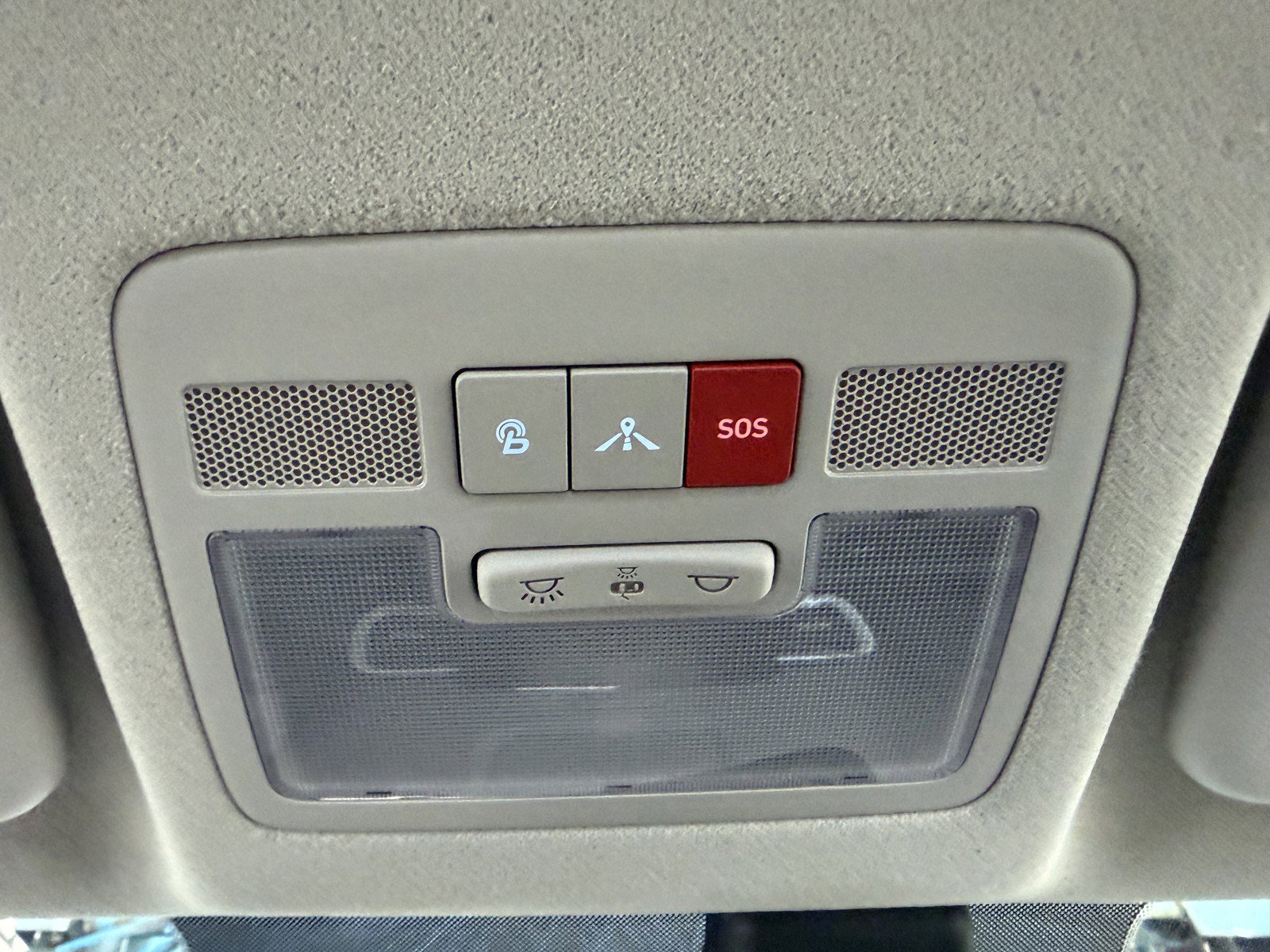 Used 2025 Hyundai Venue Limited FWD image 22