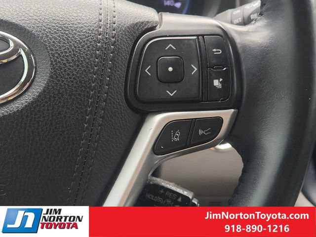 Used 2019 Toyota Highlander XLE image 30