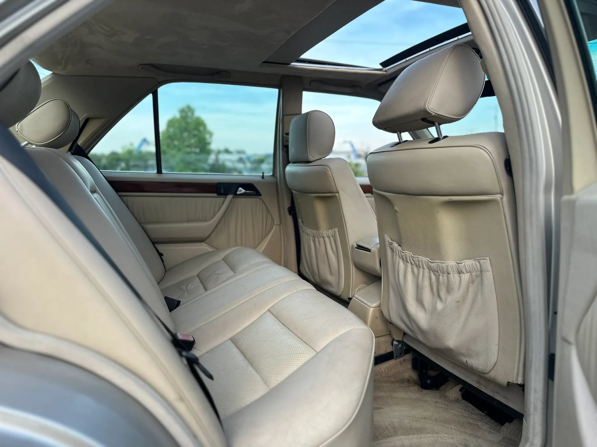 Used 1994 Mercedes-Benz E 320 Sedan image 35