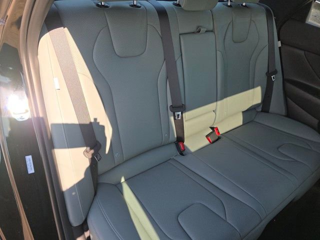 Certified 2025 Hyundai Elantra Limited image 25