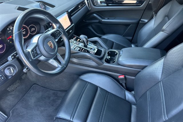 Used 2022 Porsche Cayenne AWD/4WD image 9