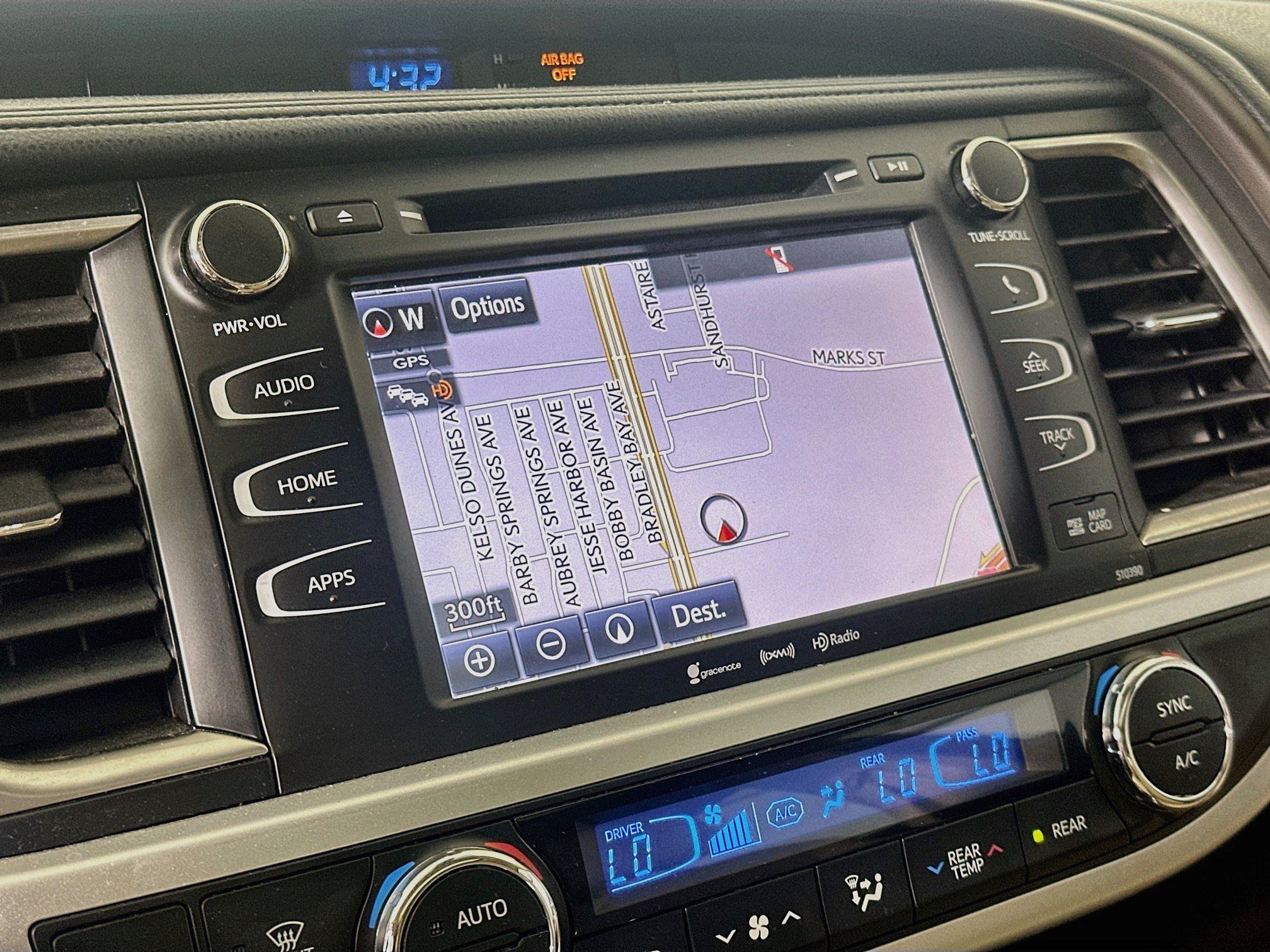 Used 2018 Toyota Highlander XLE FWD image 22