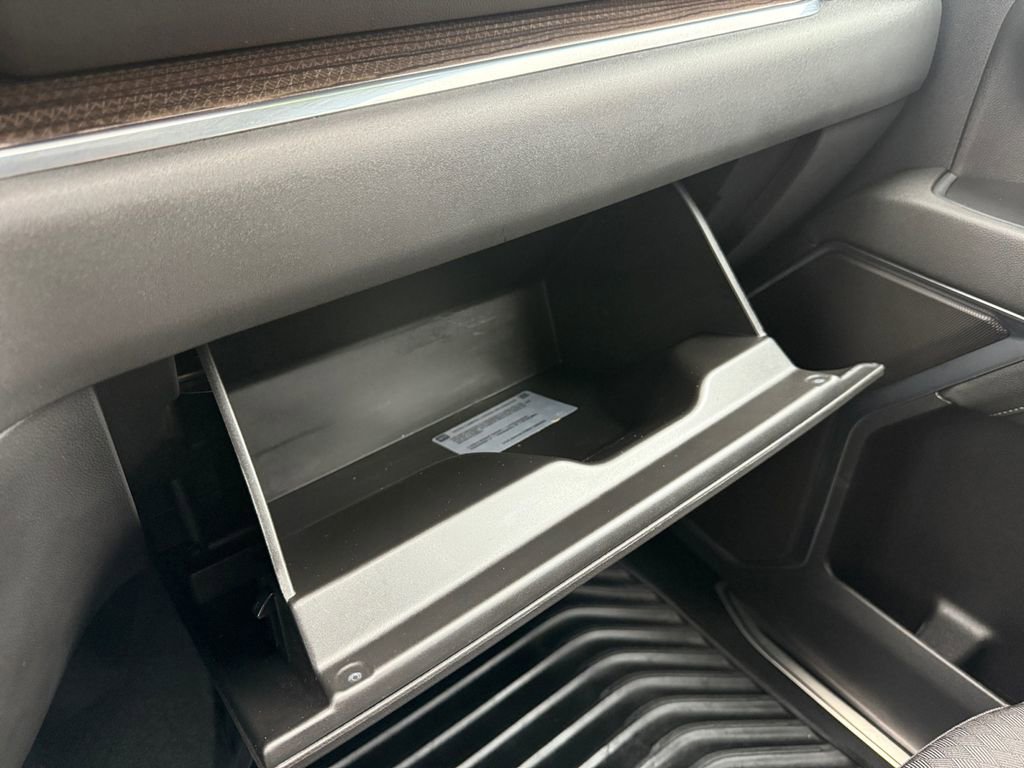 Certified 2024 Chevrolet Silverado 2500 LT w/ Convenience Package image 24