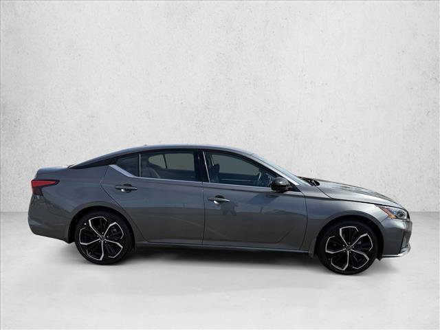 Used 2025 Nissan Altima 2.5 SR video 3