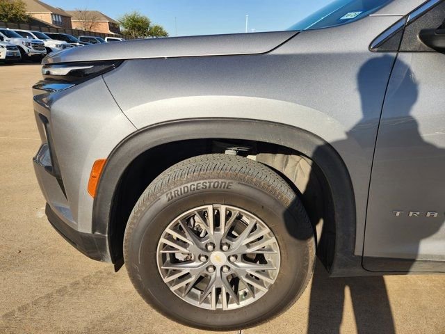 Used 2024 Chevrolet Traverse LS image 7