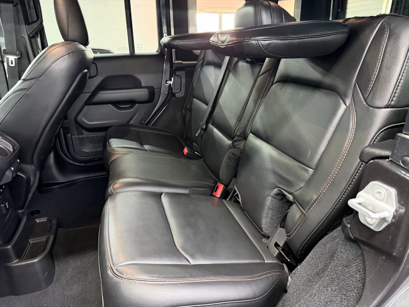 Used 2021 Jeep Wrangler Unlimited Rubicon w/ Dual Top Group image 21