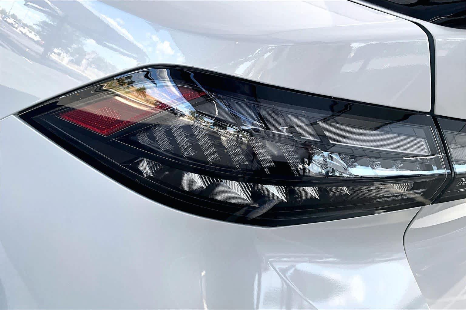 New 2026 Nissan Sentra SR w/ SR Premium Package FWD image 14