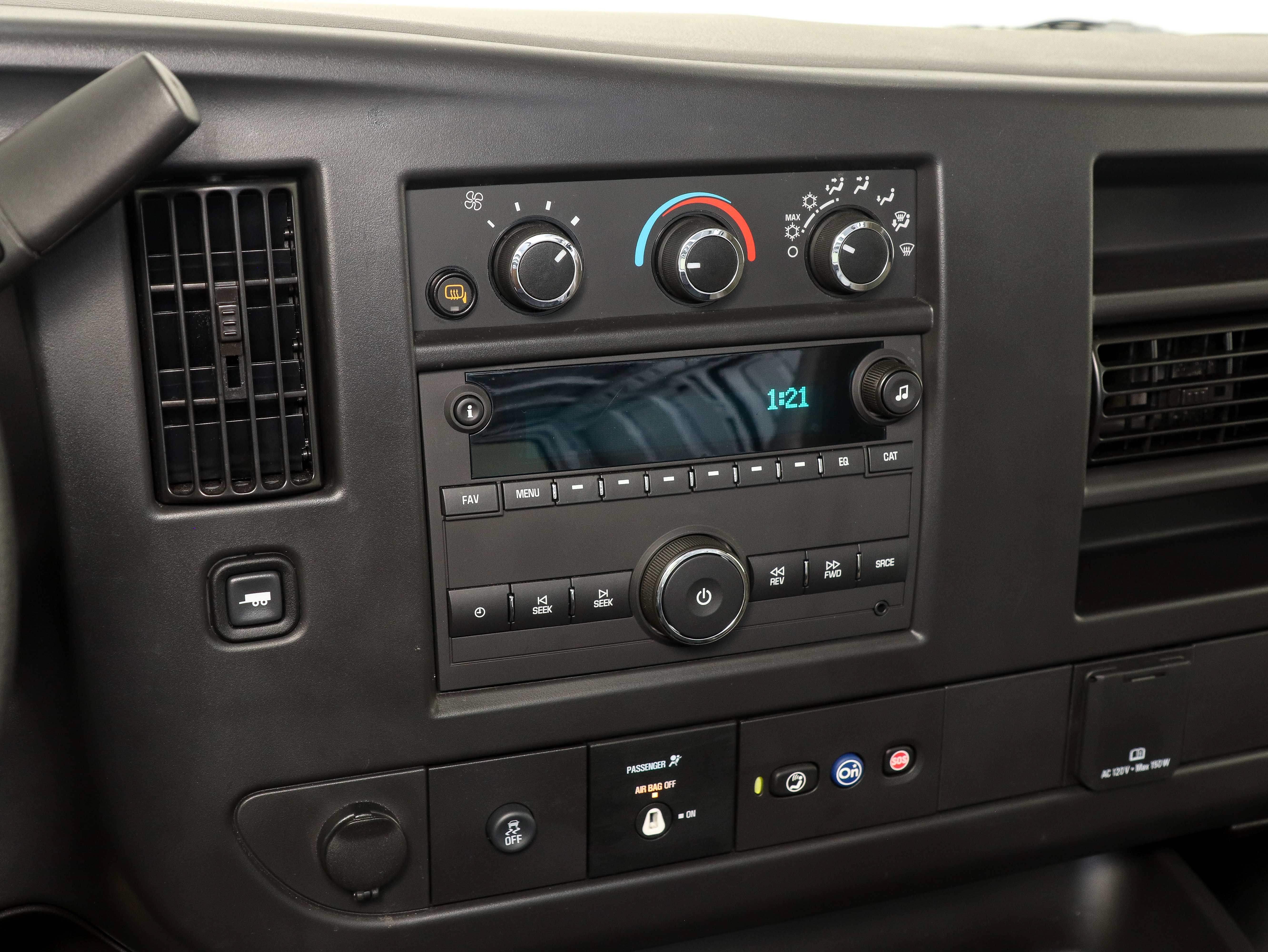 Used 2025 GMC Savana 2500 Extended w/ Driver Convenience Package RWD image 24