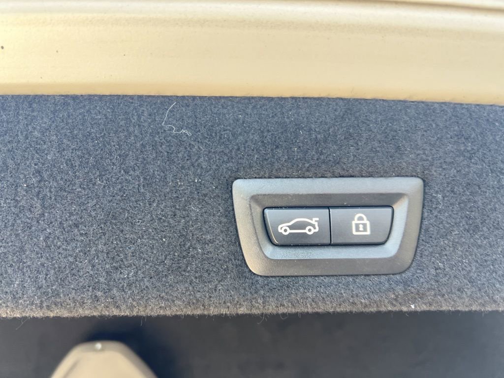 Used 2017 BMW 740i RWD image 8