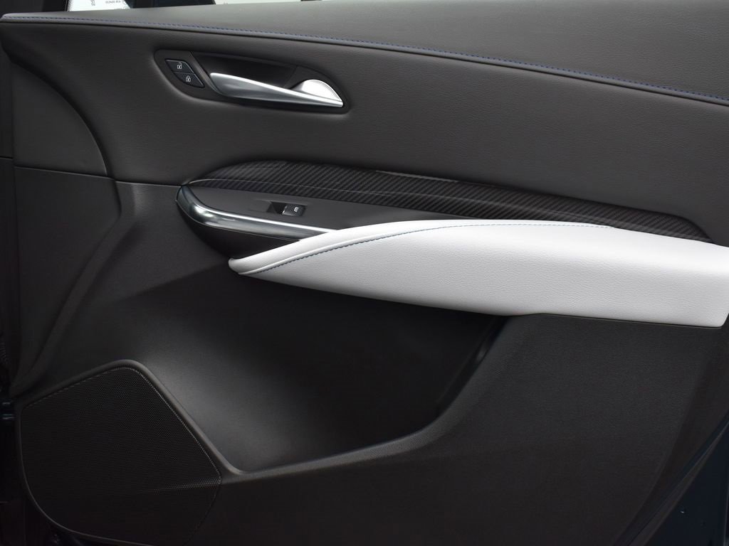 Certified 2025 Cadillac XT4 Sport image 34
