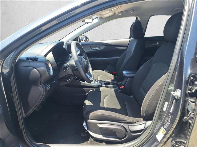 Used 2021 Kia Forte LXS FWD image 10