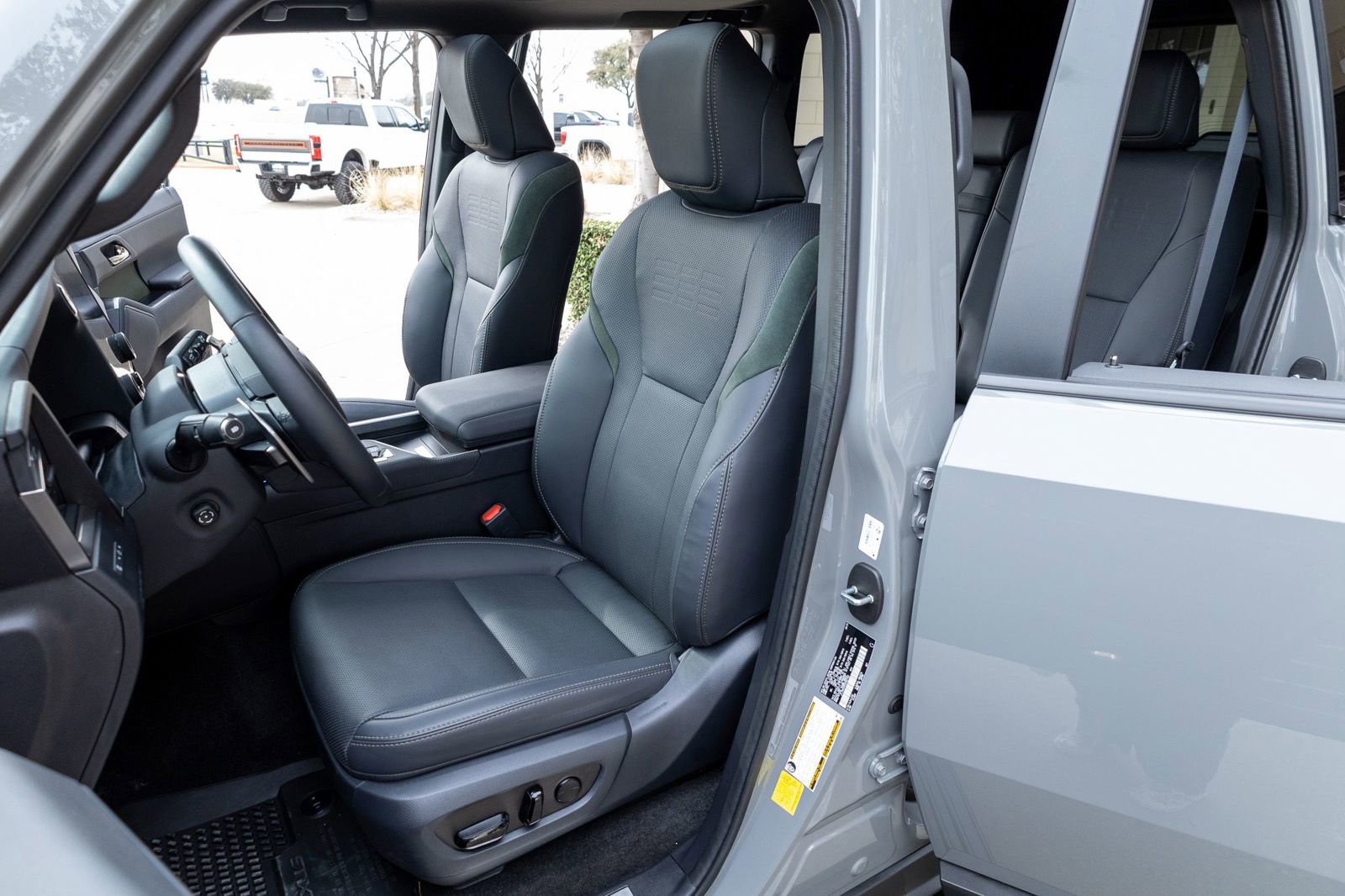 Used 2025 Lexus GX 550 image 29