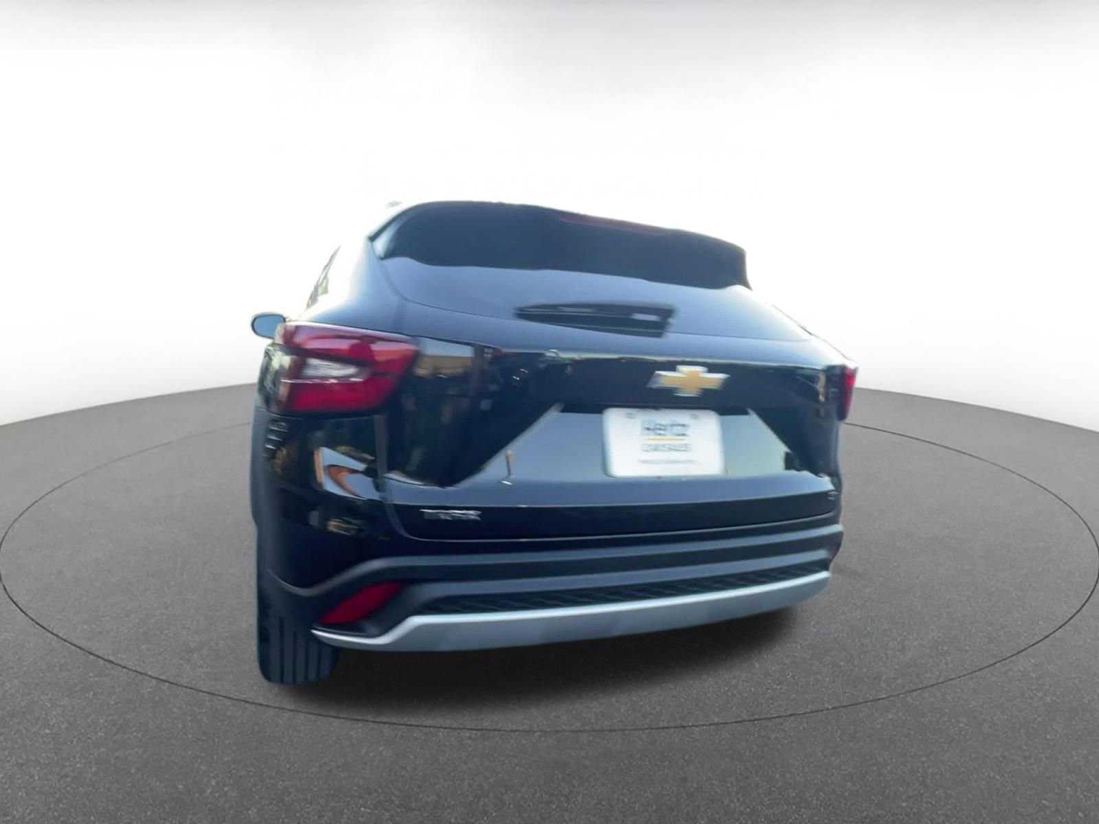 Used 2025 Chevrolet Trax LT image 11