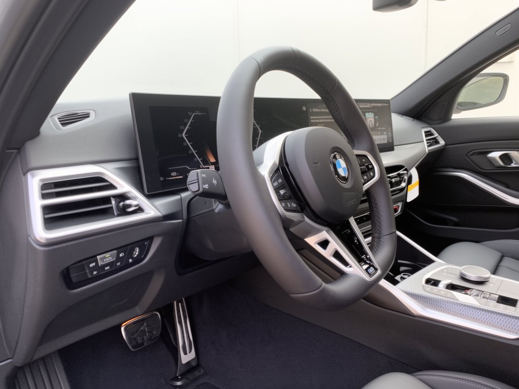 New 2026 BMW 330i xDrive Sedan w/ M Sport Package AWD/4WD image 4