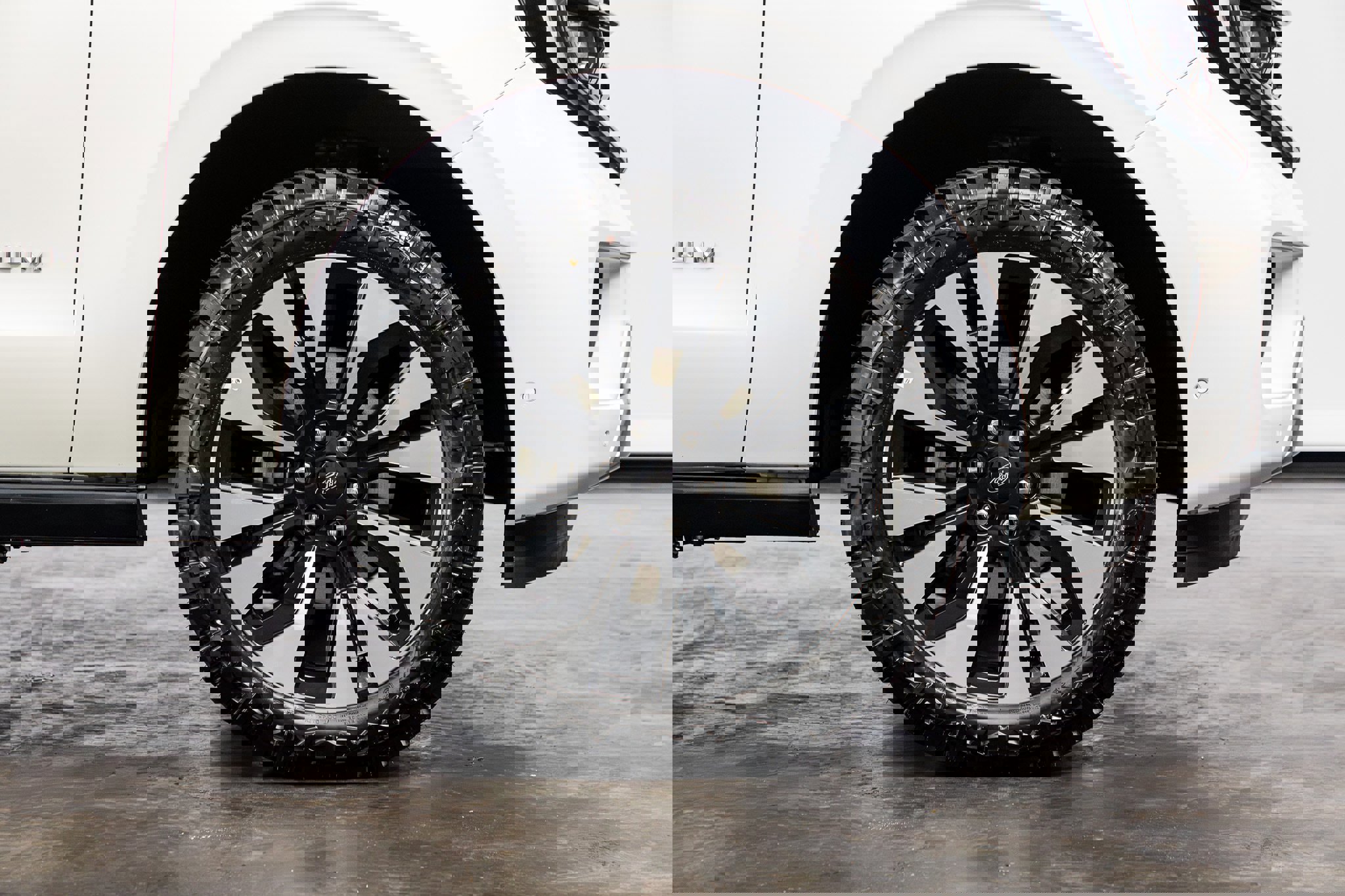 Used 2025 Ford Expedition Platinum w/ Driver's Package image 25