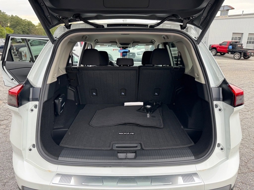 New 2026 Nissan Rogue SV image 10